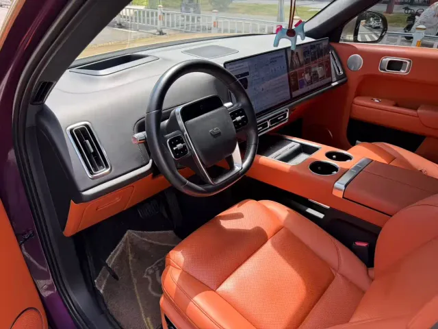 Li Auto L9 — Фото автомобиля 8