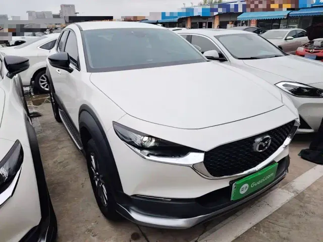 Mazda CX-30 EV — Фото автомобиля 3