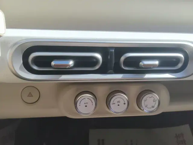 Wuling Hongguang Mini EV — Фото автомобиля 12