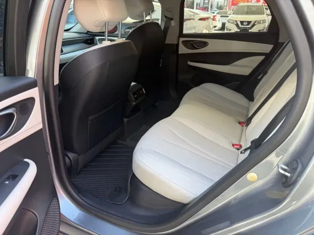 BYD Seal 05 DM-i — Фото автомобиля 4