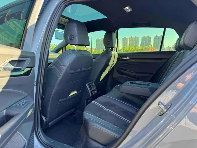 Volkswagen Golf 2023 280TSI DSG R-Line Lite — Фото автомобиля 8