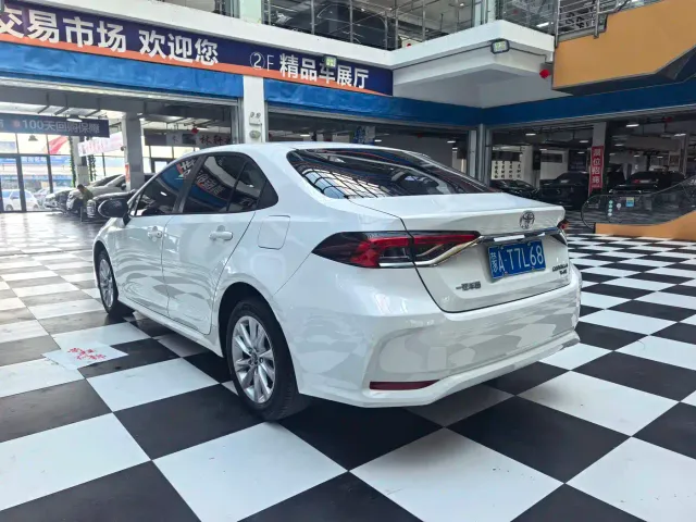 Toyota Corolla — Фото автомобиля 4