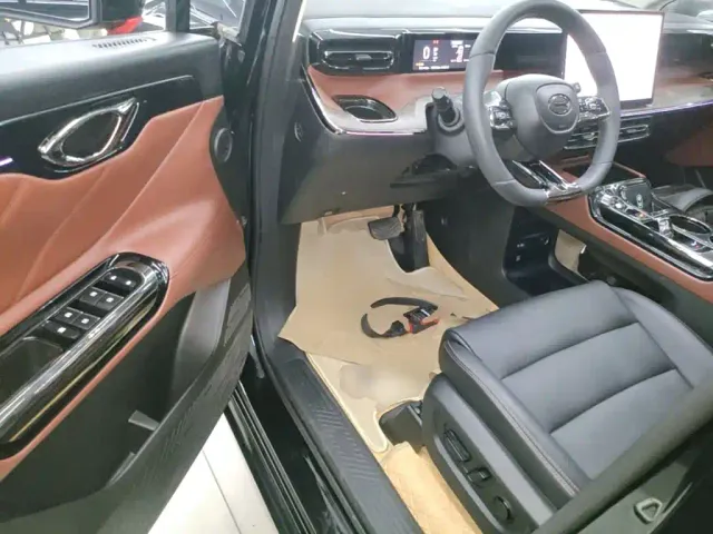 GAC Trumpchi E8 — Фото автомобиля 15