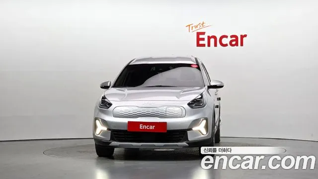 Kia Niro — Фото автомобиля 3
