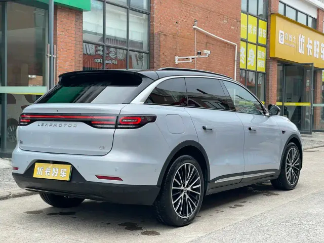 Leapmotor C11 — Фото автомобиля 10