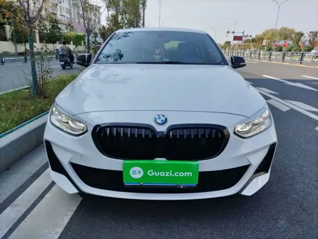 BMW 1 Series — Фото автомобиля 2