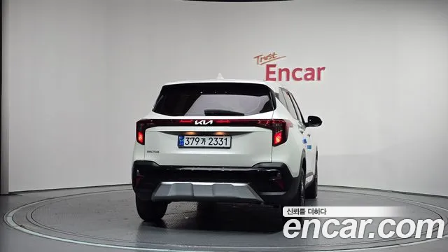 Kia Seltos Новый Seltos Бензин 2.0 2WD — Фото автомобиля 4
