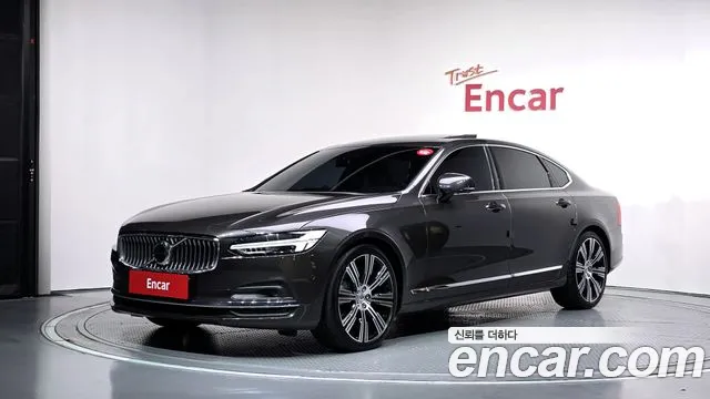 Фотография автомобиля — Volvo S90