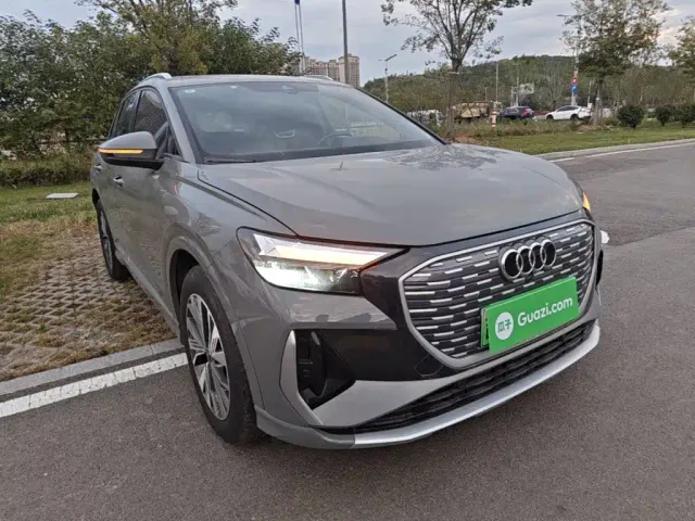 Audi Q4 e-tron — Фото автомобиля 3