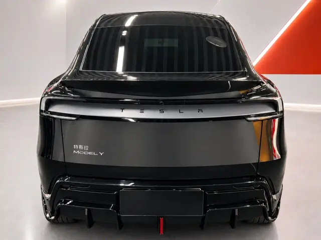 Tesla Model Y — Фото автомобиля 5