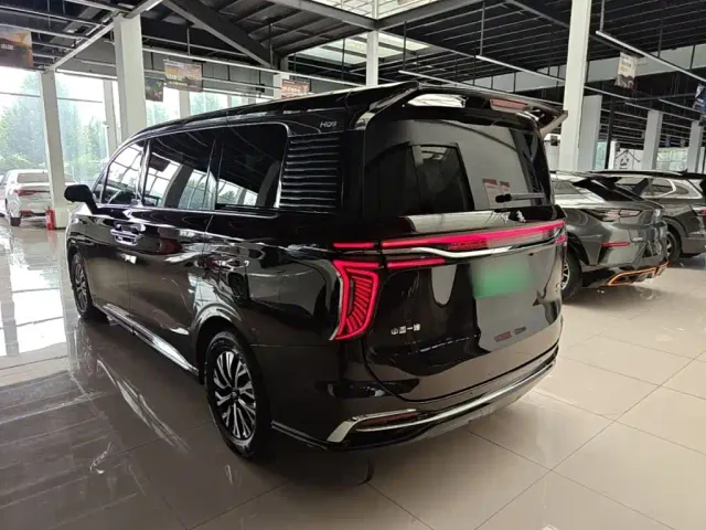 Hongqi HQ9 PHEV — Фото автомобиля 4