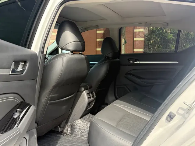 Nissan Teana — Фото автомобиля 6
