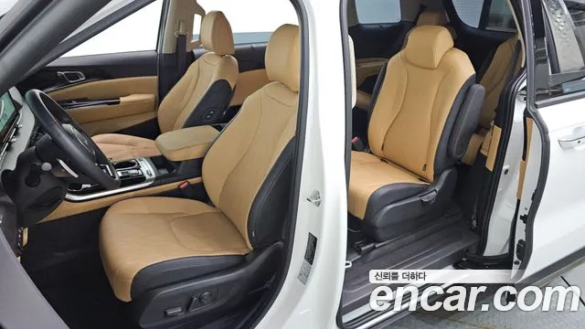 Kia Carnival Generation 4 — Фото автомобиля 15