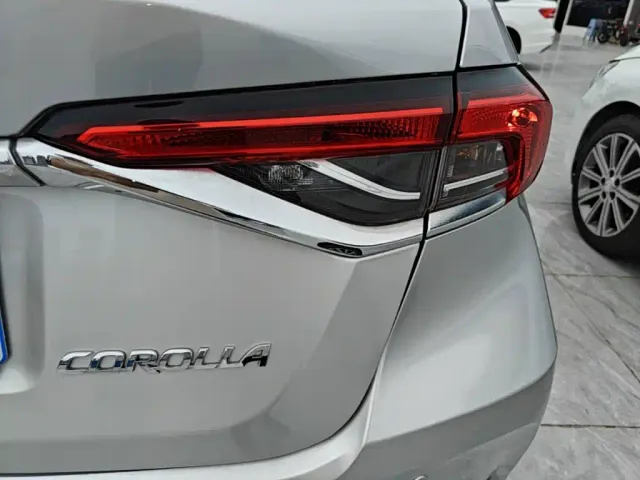 Toyota Corolla — Фото автомобиля 7