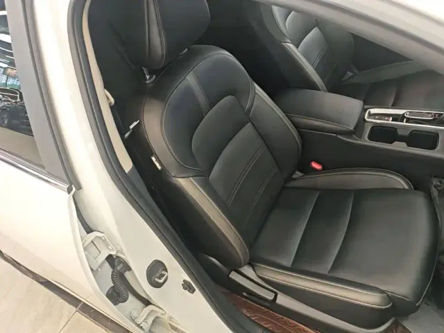 Nissan Sylphy — Фото автомобиля 24