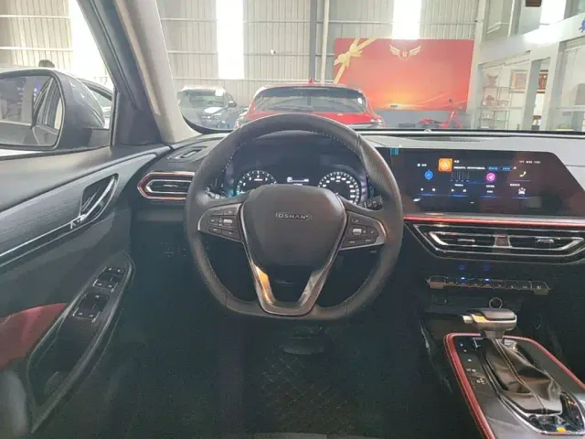 Changan Oushang X5 — Фото автомобиля 10