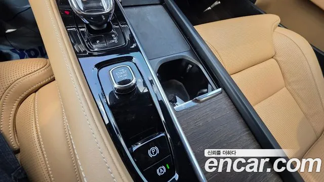 Volvo S90 — Фото автомобиля 15