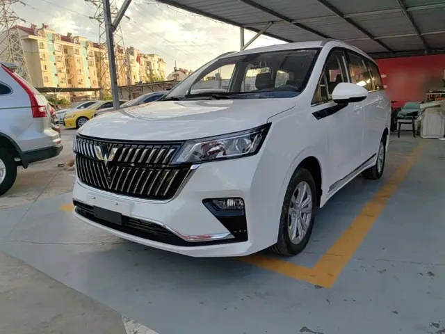 Фотография автомобиля — Wuling Jiachen