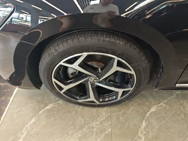 Volkswagen Passat — Фото автомобиля 22