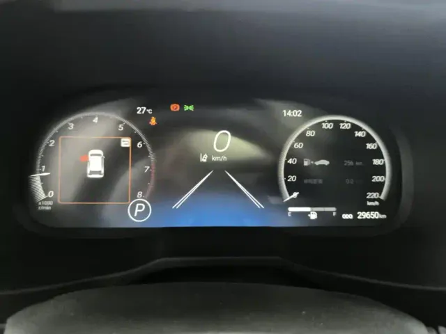 Toyota RAV4 — Фото автомобиля 14