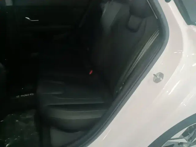 Hyundai Elantra — Фото автомобиля 16