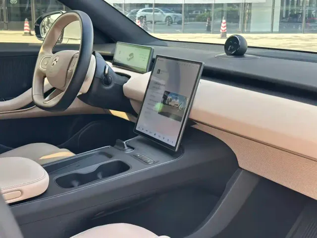 Nio ET5 Touring — Фото автомобиля 11