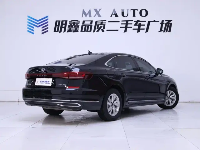 Volkswagen Passat — Фото автомобиля 7