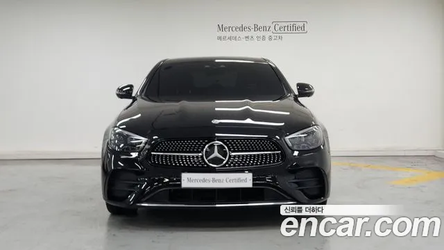 Mercedes-Benz E-Class — Фото автомобиля 3