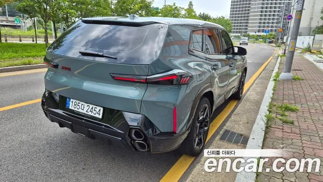 BMW XM — Фото автомобиля 2