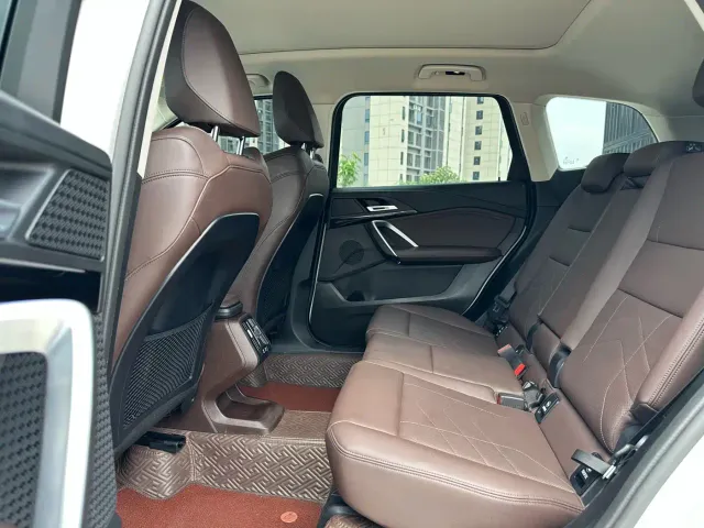BMW X1 — Фото автомобиля 10