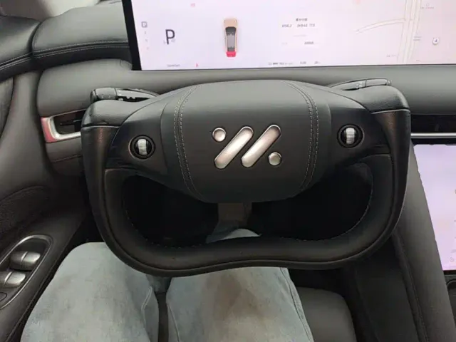 IM Motors LS6 — Фото автомобиля 10