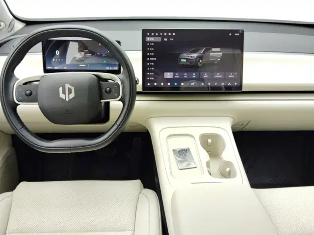 Leapmotor C16 — Фото автомобиля 12