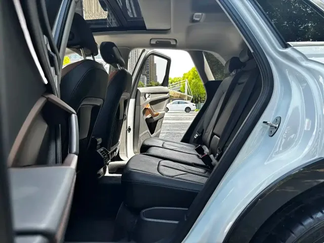Audi Q3 — Фото автомобиля 8