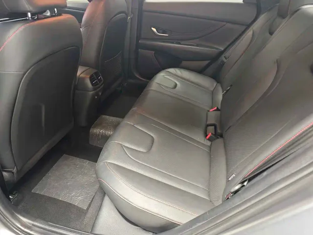 Hyundai Elantra — Фото автомобиля 6