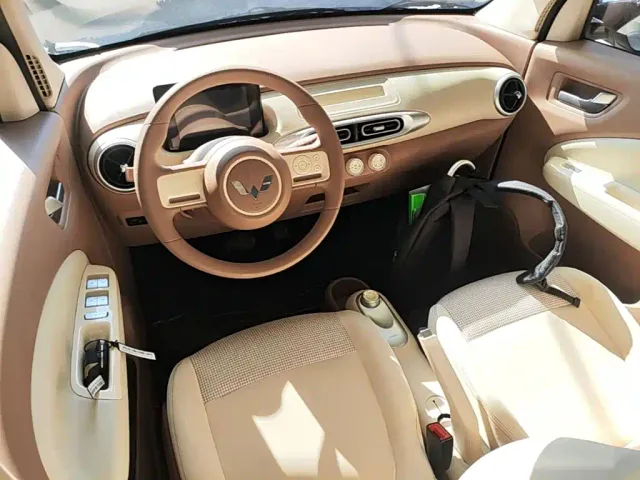 Wuling Hongguang Mini EV — Фото автомобиля 9