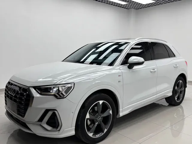 Фотография автомобиля — Audi Q3