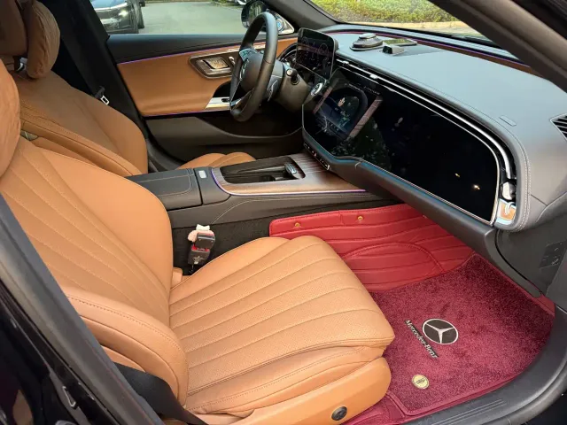 Mercedes-Benz E-Class — Фото автомобиля 14