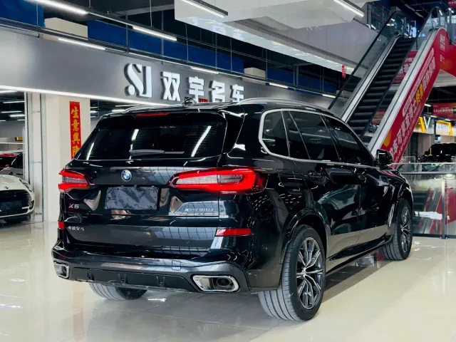 BMW X5 — Фото автомобиля 16