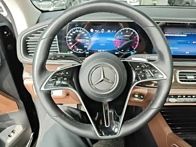 Mercedes-Benz GLE-Class — Фото автомобиля 10