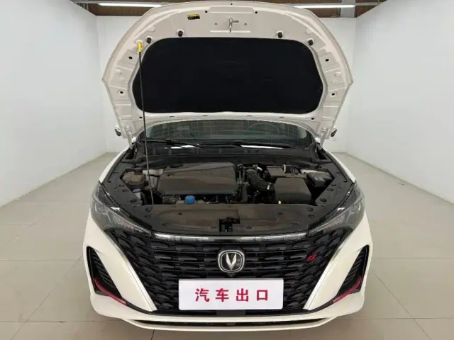 Changan Eado — Фото автомобиля 7