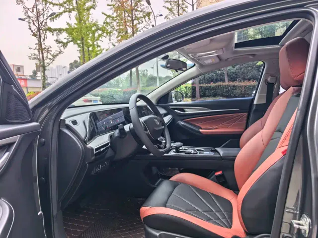 Changan Eado — Фото автомобиля 9