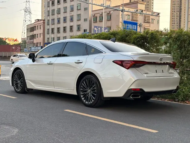 Toyota Avalon — Фото автомобиля 29