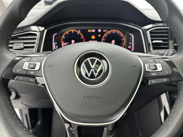 Volkswagen T-Roc — Фото автомобиля 12