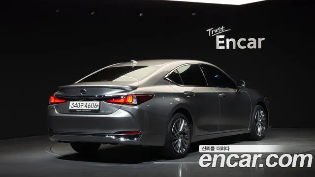 Lexus ES 7th Gen — Фото автомобиля 2