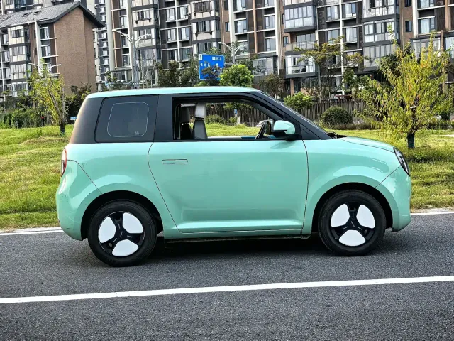 Changan Lumin — Фото автомобиля 14
