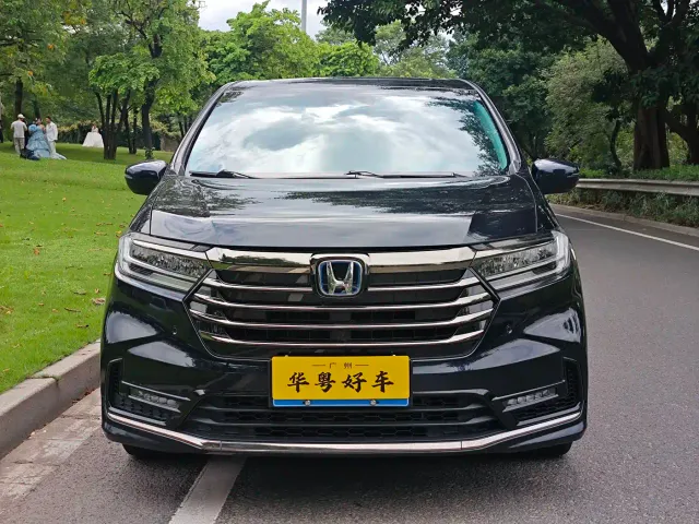 Honda Odyssey — Фото автомобиля 2