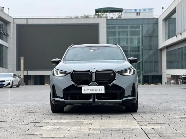 BMW X3 M50 — Фото автомобиля 2