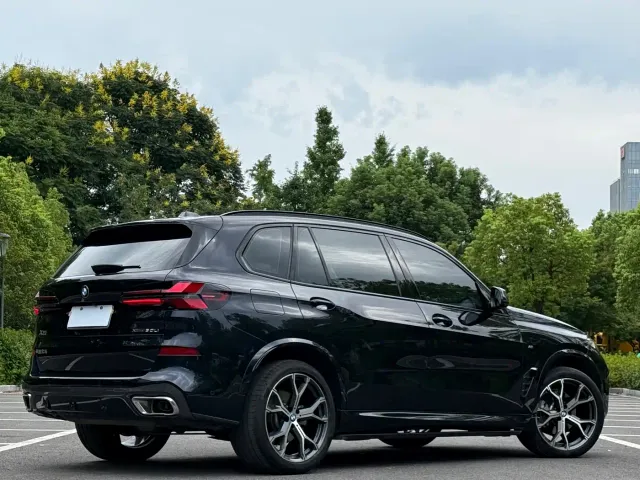 BMW X5 — Фото автомобиля 3