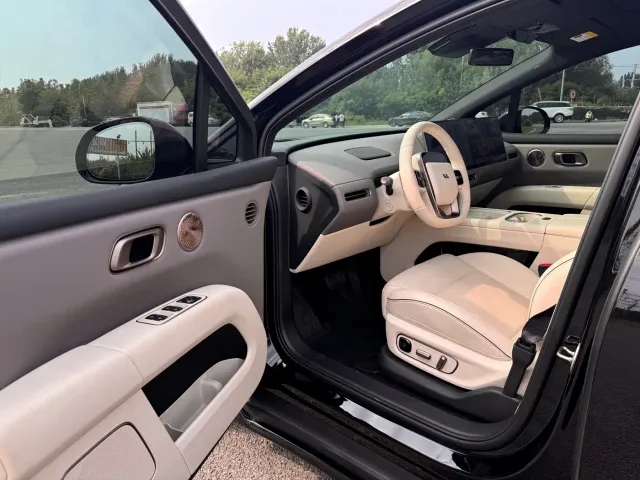 Li Auto i6 — Фото автомобиля 9