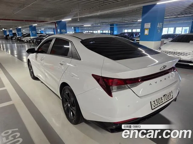 Hyundai Avante CN7 — Фото автомобиля 4